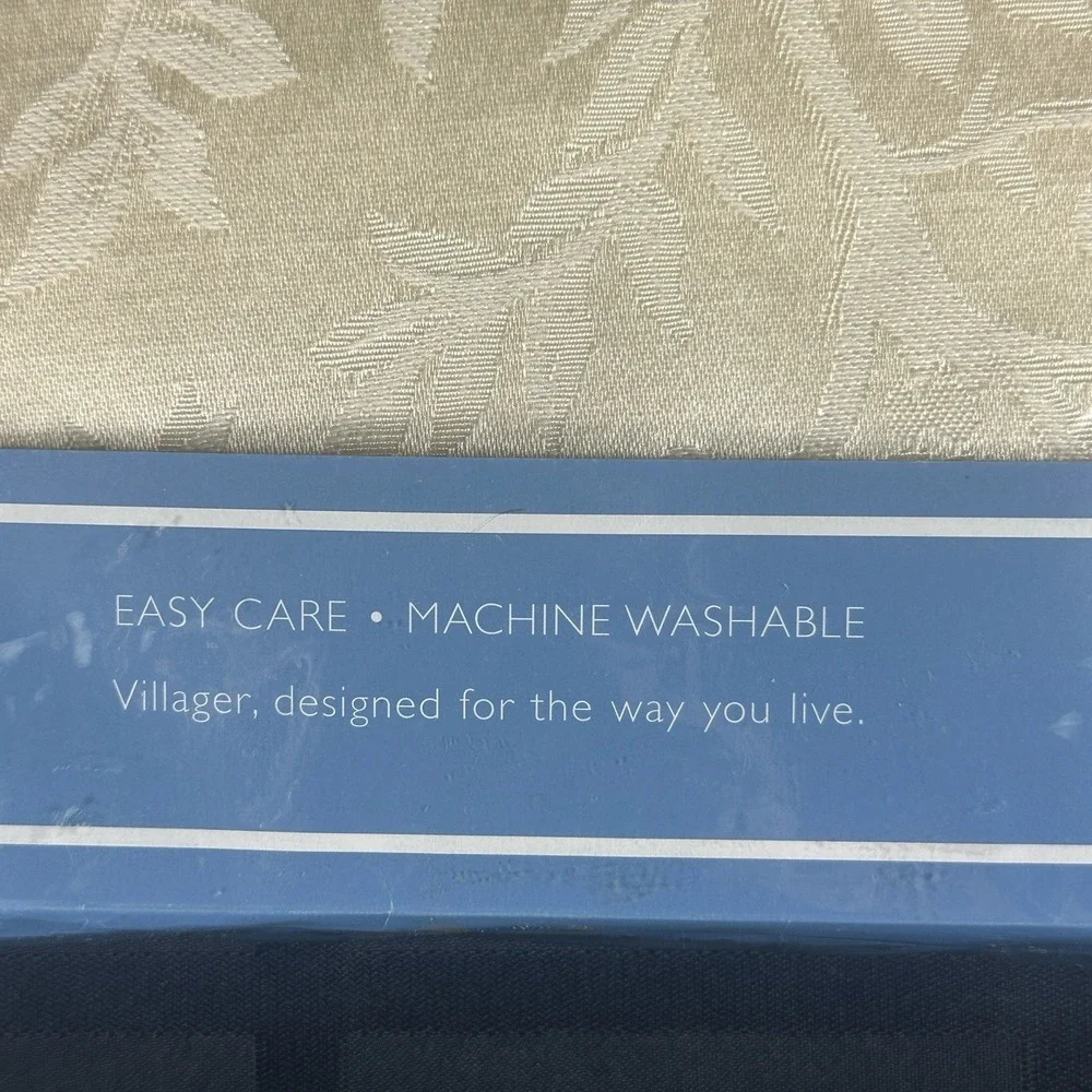Tablecloth Liz Claiborne White Damask Rectangle 60x84 Villager Cotton Blend Vtg